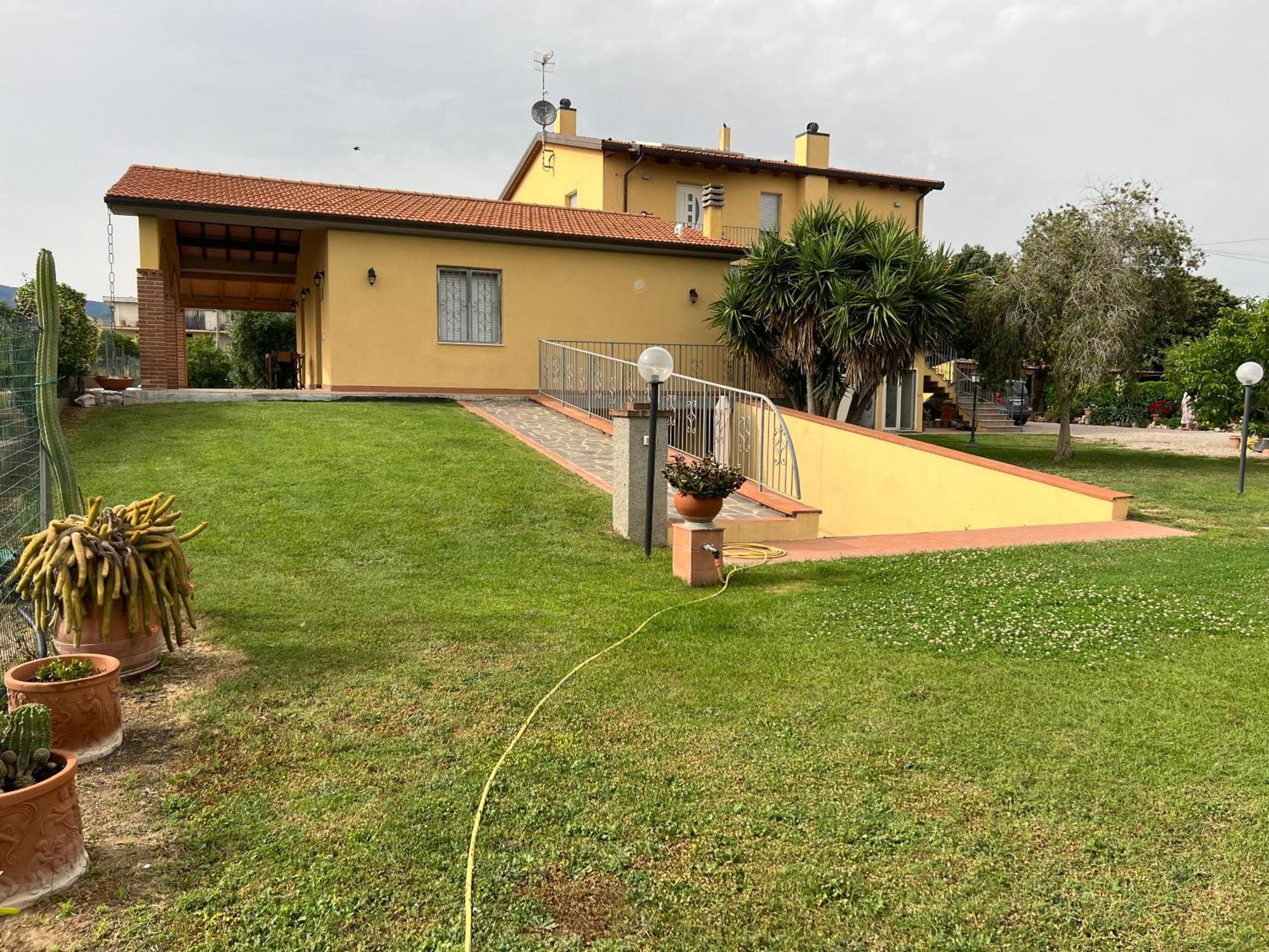 Agriturismo Il Giardino Degli Olivi Appartamenti Castiglione della Pescaia Exterior photo